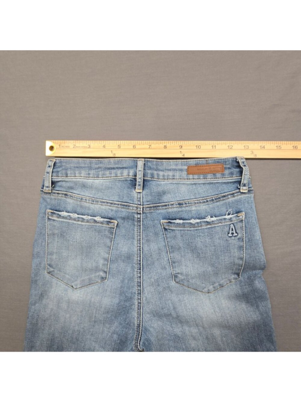 Articles Of Society Womens Distressed Frayed Hem Jeans Size 26 Light Blue Denim - Picture 6 of 7